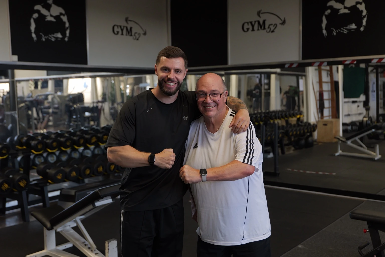 Jürgen gemeinsam mit Kevin im Trainingsstudio